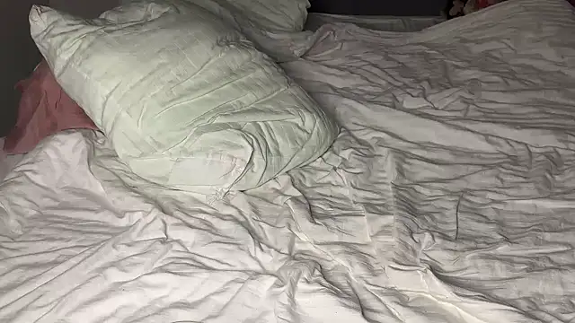 Snapshot of fluffy_bunnyxxx chatting on October 2025 08:42:01 PM fluffy bunnyxxx online show from October 2025 08:42:01 PM