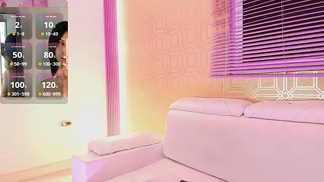 Snapshot of Bella19_ chatting on February 2025 08:24:01 PM Bella19 online show from February 2025 08:24:01 PM