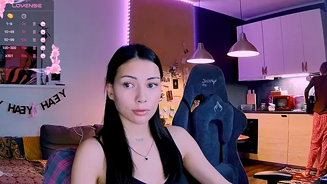 KatiKate online show from November 2025 01:43:01 PM