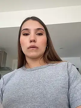 SophieRaily  online show from October 2025 06:59:01 PM