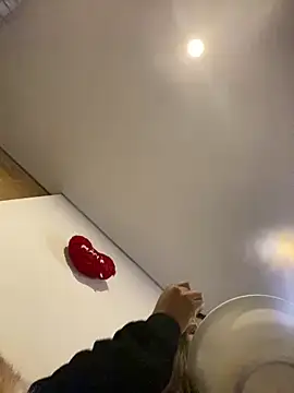 girl anni online show from February 2025 01:49:02 AM