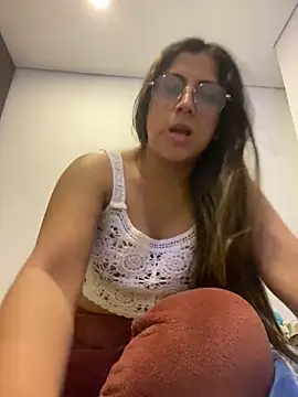 girl anni online show from March 2025 01:12:01 AM