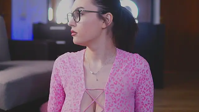 Snapshot of Mona_Lisss chatting on January 2025 11:27:02 AM Mona Lisss online show from January 2025 11:27:02 AM