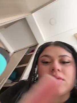 alissonfernandez  online show from January 2025 02:51:02 PM