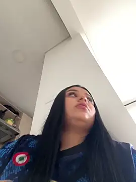 alissonfernandez  online show from January 2025 08:22:01 PM