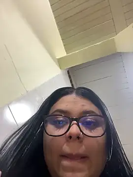 alissonfernandez  online show from October 2025 10:27:02 AM