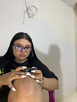 alissonfernandez  online show from April 2026 08:06:01 PM