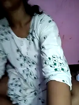 Villageammu18 online show from April 2026 05:39:01 PM