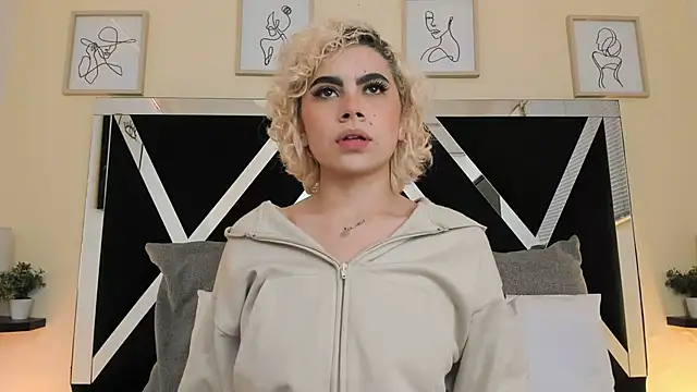 Snapshot of marian_pinzon chatting on September 2025 02:35:02 AM marian pinzon online show from September 2025 02:35:02 AM