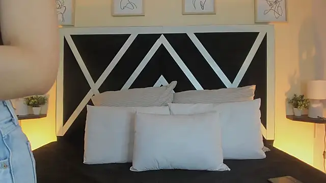 Snapshot of marian_pinzon chatting on November 2025 02:32:01 AM marian pinzon online show from November 2025 02:32:01 AM