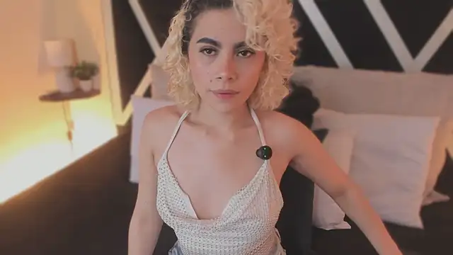 Snapshot of marian_pinzon chatting on November 2025 02:39:01 AM marian pinzon online show from November 2025 02:39:01 AM