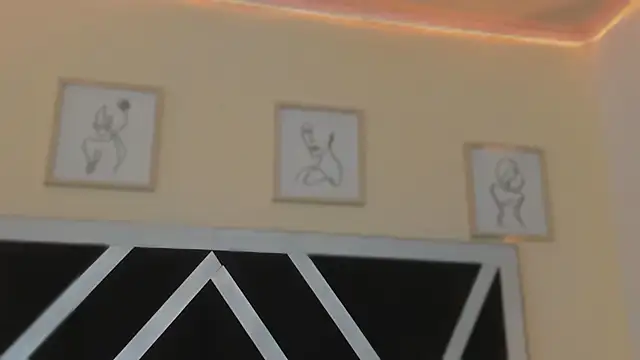 Snapshot of marian_pinzon chatting on December 2025 02:38:01 AM marian pinzon online show from December 2025 02:38:01 AM