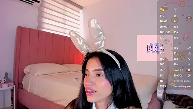 Ninamirley online show from February 2025 08:38:02 PM