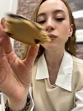  AngelMoon  online show from October 2025 03:47:02 AM