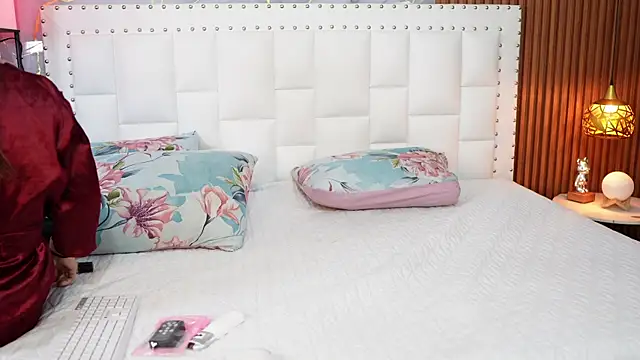 hornybarelylegalgirl online show from May 2026 12:22:01 PM