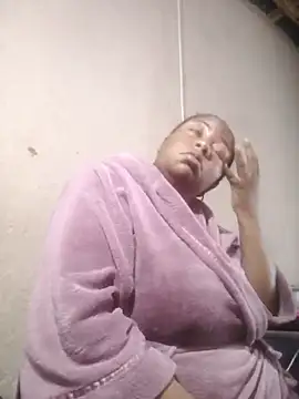 Snapshot of bustyboobs6 chatting on October 2025 04:45:01 AM bustyboobs6 online show from October 2025 04:45:01 AM