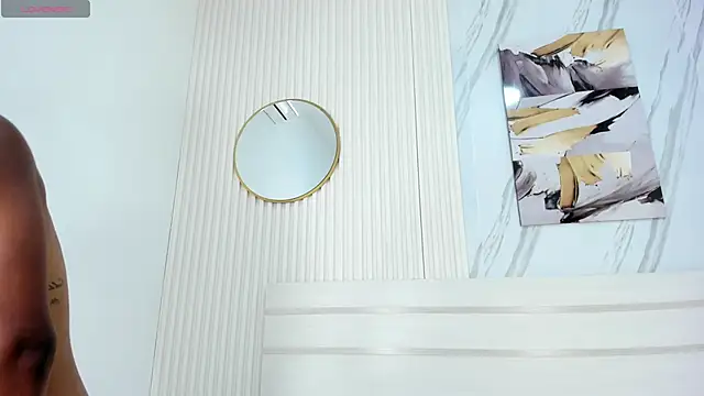 Sara Lewwis online show from November 2025 11:43:02 AM