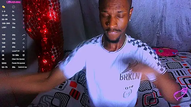 Snapshot of Aroonpapisex chatting on December 2024 03:27:02 AM Aroonpapisex online show from December 2024 03:27:02 AM