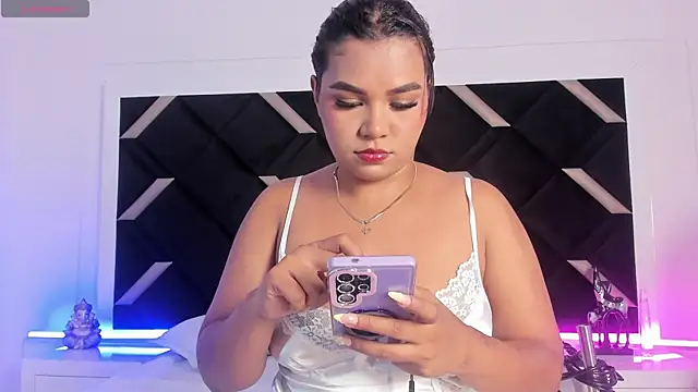 Carolina Evanss online show from July 2026 04:15:02 AM