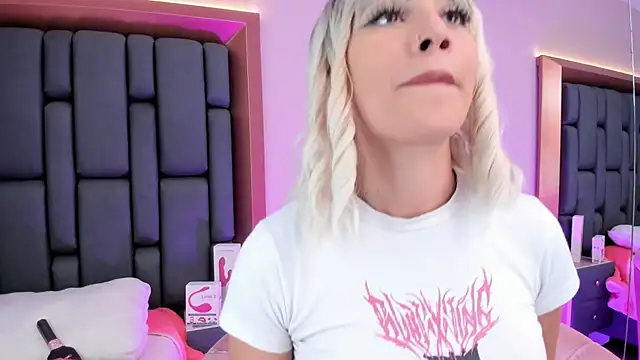 Snapshot of MadissonRey chatting on March 2025 06:41:02 PM MadissonRey online show from March 2025 06:41:02 PM