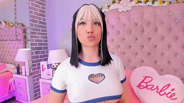 MadissonRey online show from May 2026 01:38:01 PM