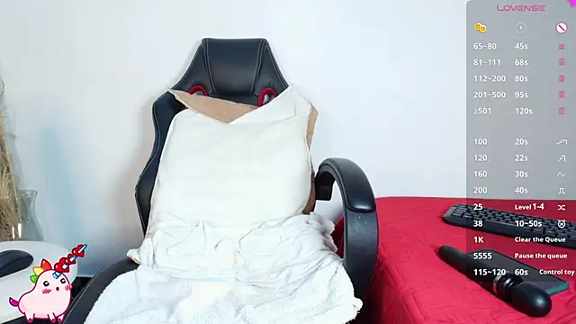 ViolettBrowns online show from February 2025 01:41:01 PM