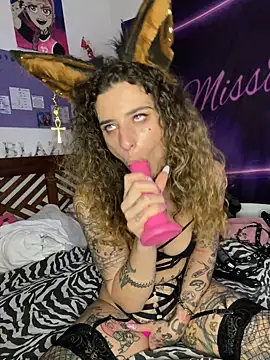 BlazyKitsune- online show from December 2024 04:19:02 PM