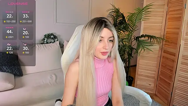 Snapshot of Katty_Lights chatting on December 2024 10:56:02 AM Katty Lights online show from December 2024 10:56:02 AM