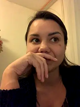 MiraMiss online show from November 2025 09:15:01 PM