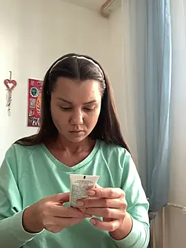 Snapshot of MiraMiss chatting on March 2026 10:21:02 AM MiraMiss online show from March 2026 10:21:02 AM