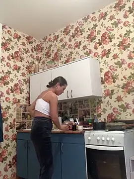 Snapshot of MiraMiss chatting on April 2026 01:48:02 PM MiraMiss online show from April 2026 01:48:02 PM