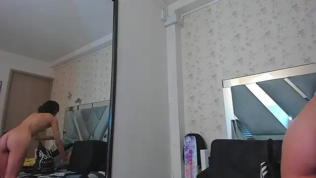 Queenjenn   online show from December 2024 01:22:01 AM