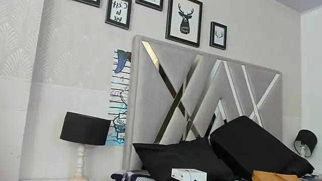 Queenjenn   online show from January 2025 07:28:02 PM