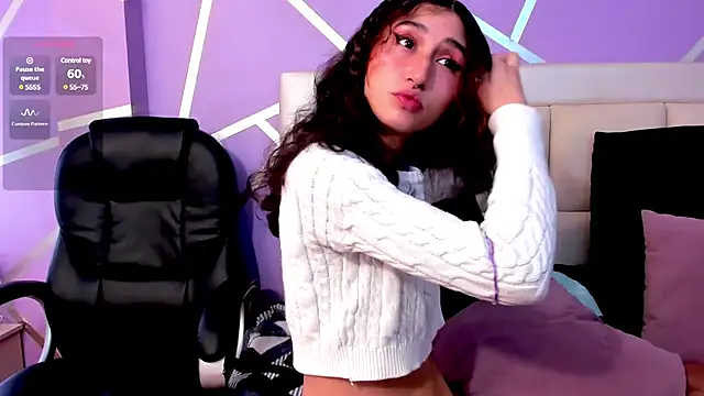 Queenjenn   online show from February 2025 01:19:01 PM