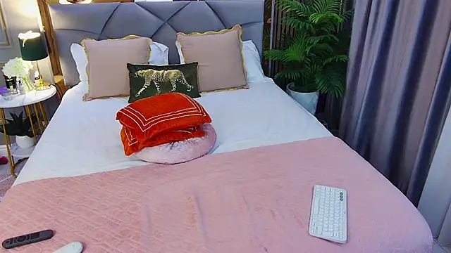 Snapshot of AvaCristal chatting on February 2026 09:31:01 PM AvaCristal online show from February 2026 09:31:01 PM