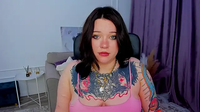 Snapshot of MoonLghte chatting on February 2025 03:42:02 PM MoonLghte online show from February 2025 03:42:02 PM