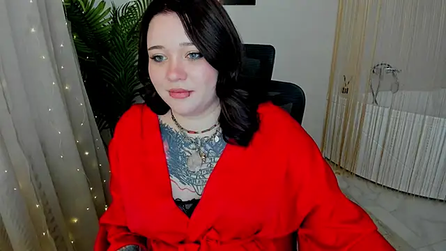 Snapshot of MoonLghte chatting on February 2025 01:47:02 AM MoonLghte online show from February 2025 01:47:02 AM