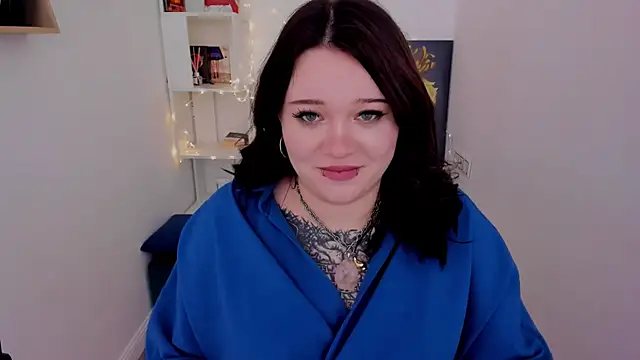 Snapshot of MoonLghte chatting on March 2025 02:43:02 PM MoonLghte online show from March 2025 02:43:02 PM