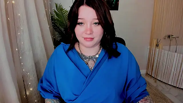 Snapshot of MoonLghte chatting on March 2025 01:43:01 AM MoonLghte online show from March 2025 01:43:01 AM