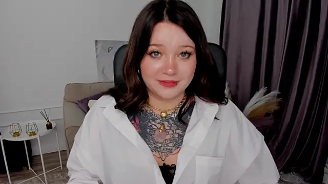 Snapshot of MoonLghte chatting on March 2025 07:50:02 PM MoonLghte online show from March 2025 07:50:02 PM