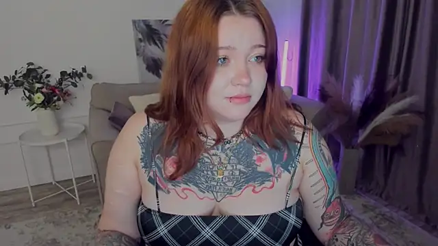 Snapshot of MoonLghte chatting on September 2025 07:59:01 PM MoonLghte online show from September 2025 07:59:01 PM