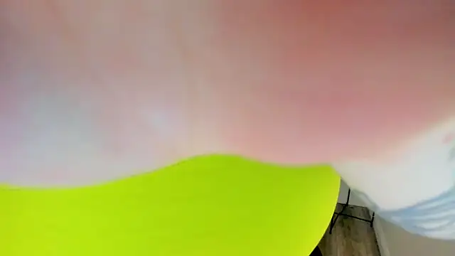 Snapshot of MoonLghte chatting on February 2026 07:43:01 PM MoonLghte online show from February 2026 07:43:01 PM