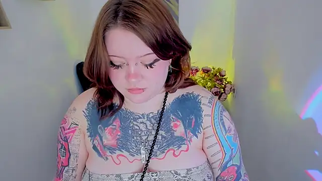 Snapshot of MoonLghte chatting on March 2026 03:34:02 AM MoonLghte online show from March 2026 03:34:02 AM