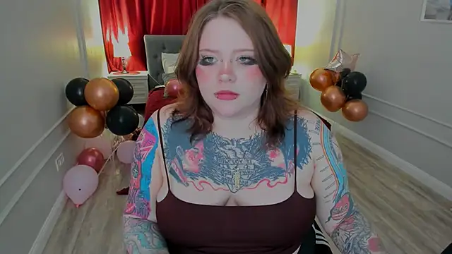 Snapshot of MoonLghte chatting on March 2026 07:50:01 PM MoonLghte online show from March 2026 07:50:01 PM