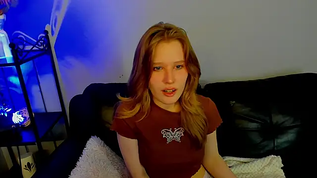 Snapshot of EvaStevs chatting on December 2024 02:32:01 AM EvaStevs online show from December 2024 02:32:01 AM