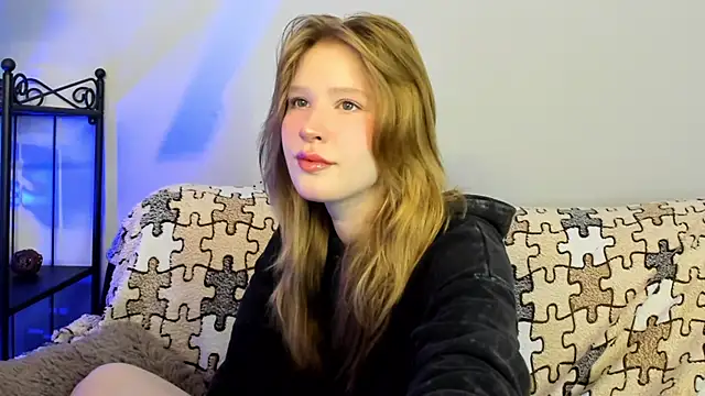 Snapshot of EvaStevs chatting on January 2025 11:44:02 PM EvaStevs online show from January 2025 11:44:02 PM