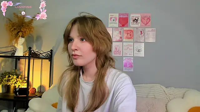 Snapshot of EvaStevs chatting on March 2025 12:00:01 AM EvaStevs online show from March 2025 12:00:01 AM