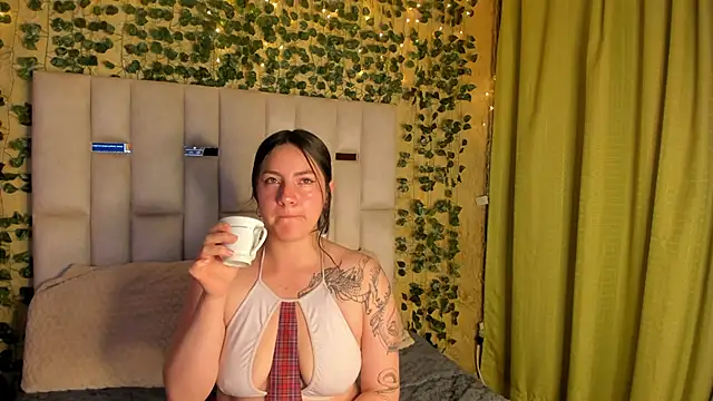 jenifer  power10 online show from February 2025 12:44:02 PM