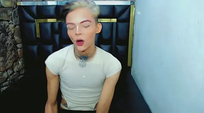 Luna and valery online show from February 2025 08:17:02 PM