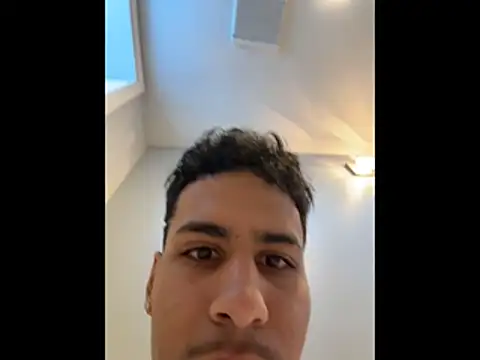 Snapshot of johnycash21 chatting on February 2026 02:00:02 PM johnycash21 online show from February 2026 02:00:02 PM